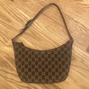 AUTHENTIC GUCCI SMALL SHOULDER BAG